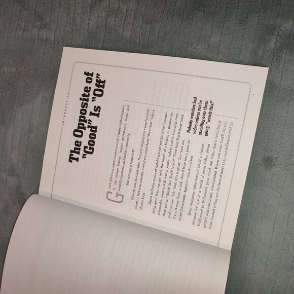 Book How to Shoot Video That Doesn't Suck Film Maker Guide Steve Stockman - Picture 12 of 14